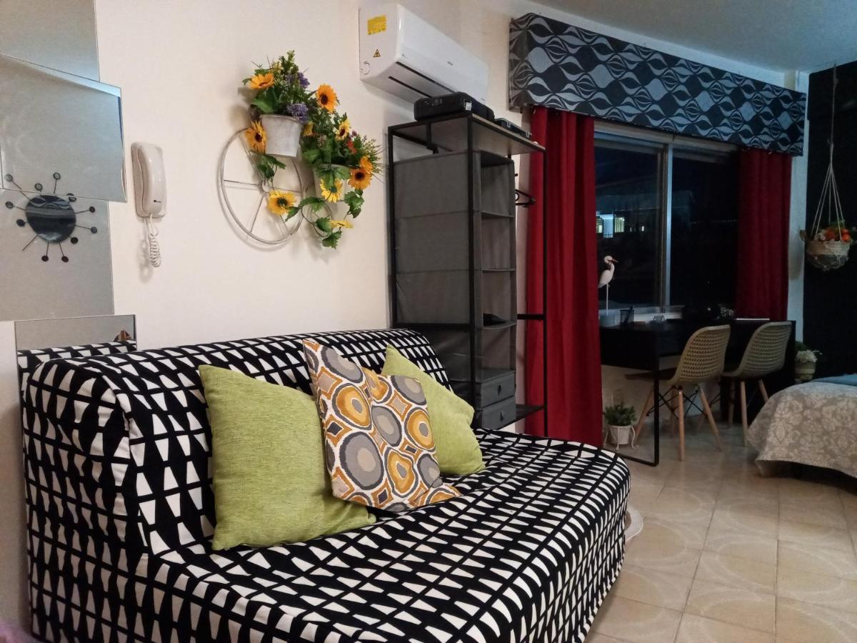 Artemis Boutique Apartment 2 Лимасол Екстериор снимка