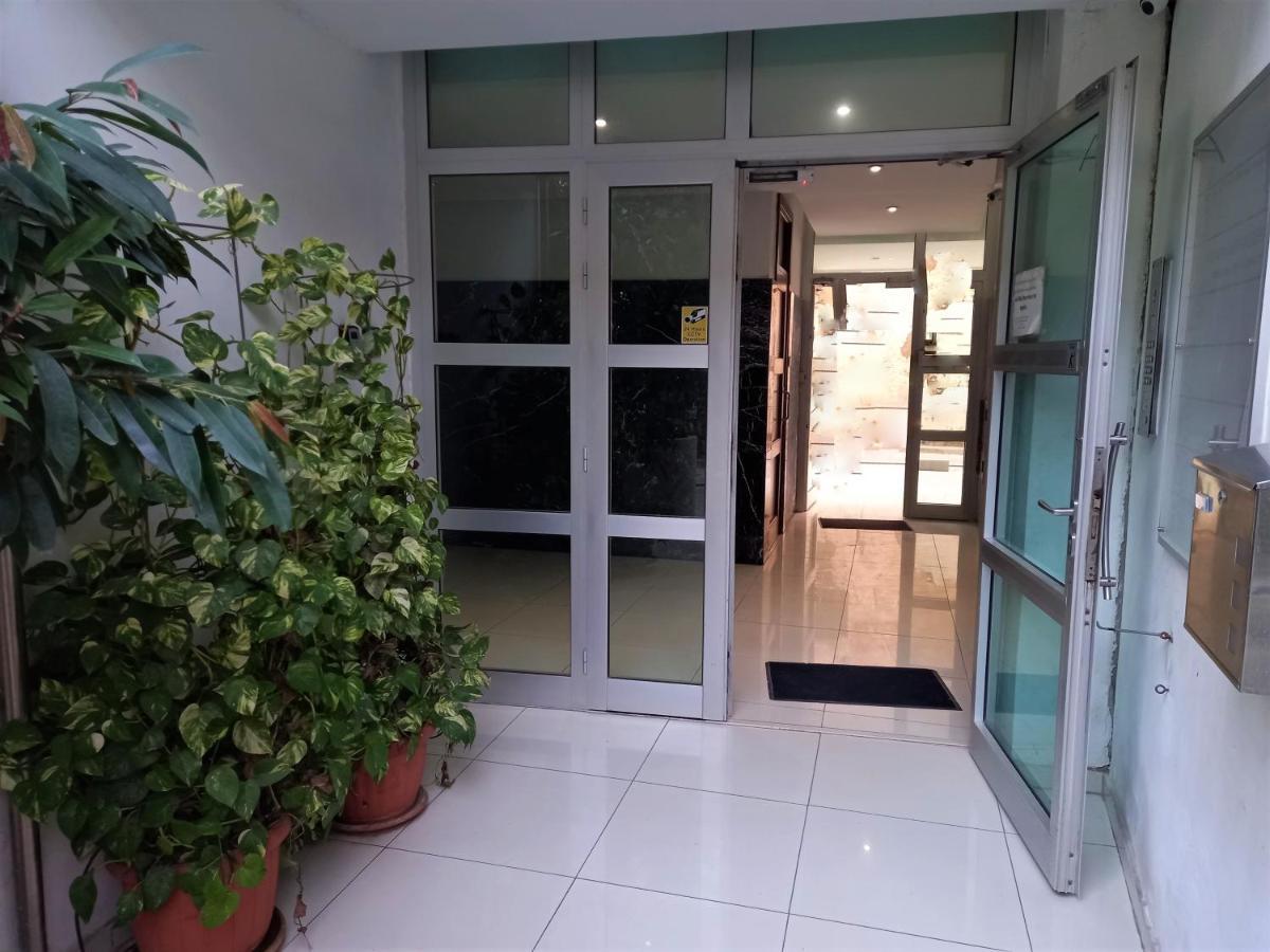 Artemis Boutique Apartment 2 Лимасол Екстериор снимка