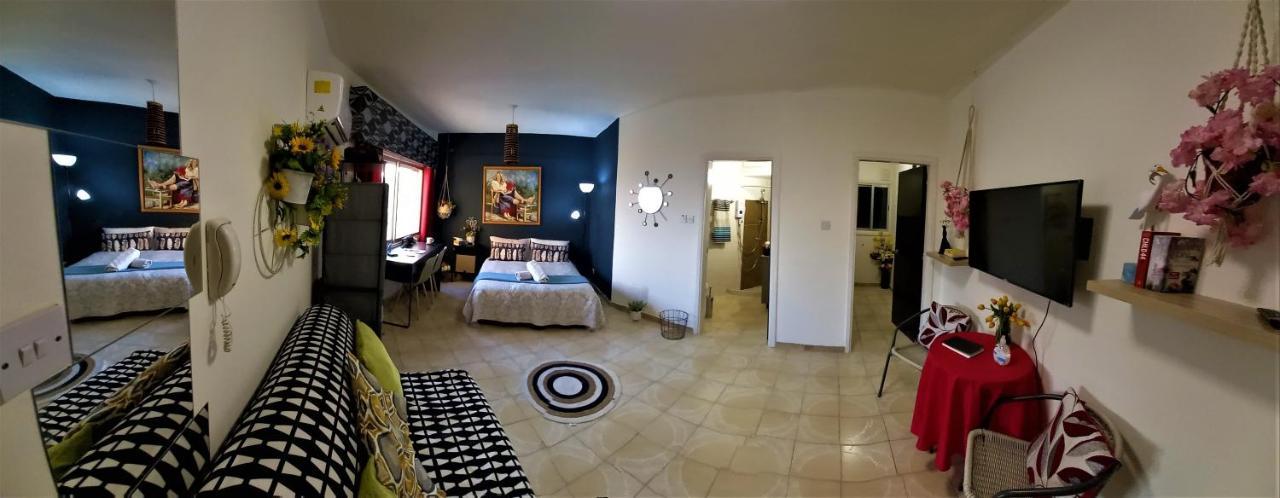 Artemis Boutique Apartment 2 Лимасол Екстериор снимка